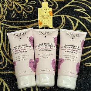 Babo Botanicals Smoothing Berry & Primrose Conditioner bundle of 3! FREE SHAMPOO